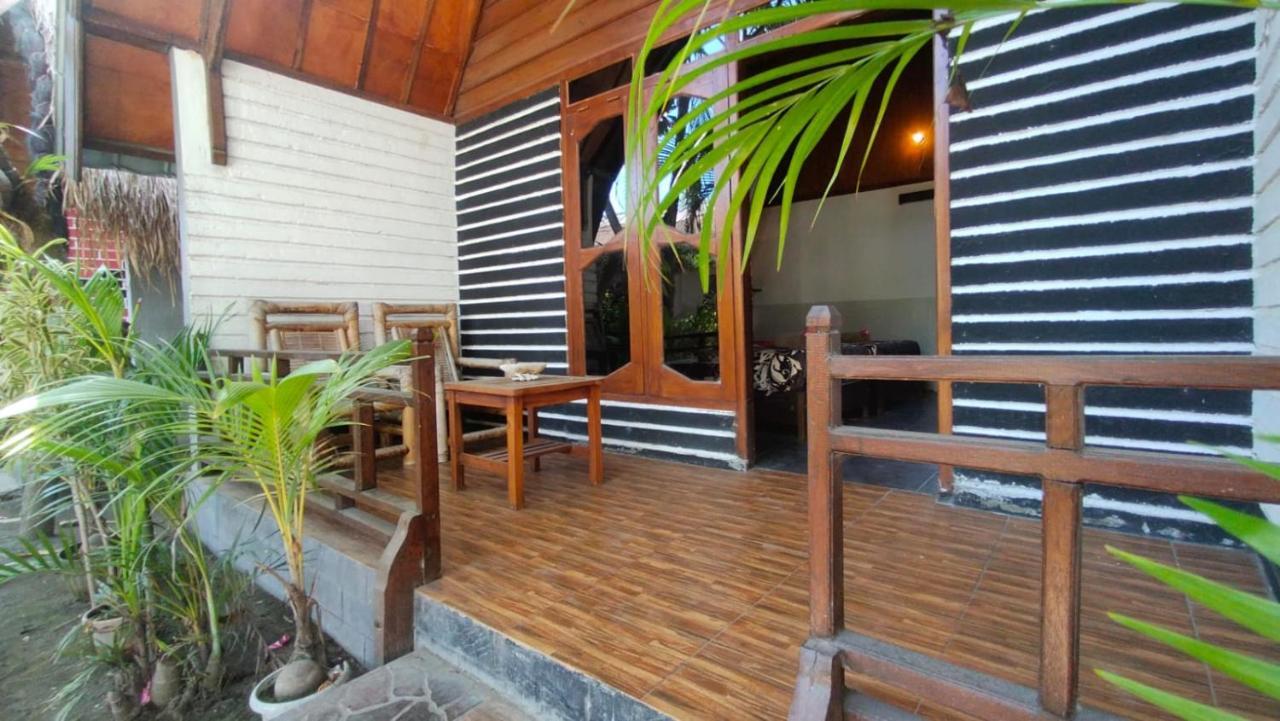 Maxal Bungalow Hotel Gili Air Exterior photo